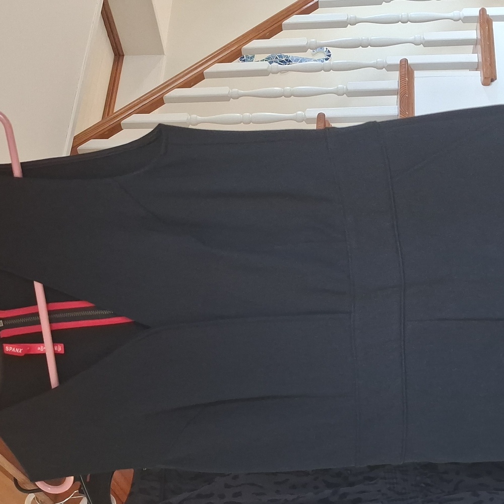 SPANX Elegant Black Sleeveless Jumpsuit - Picture 5 of 9
